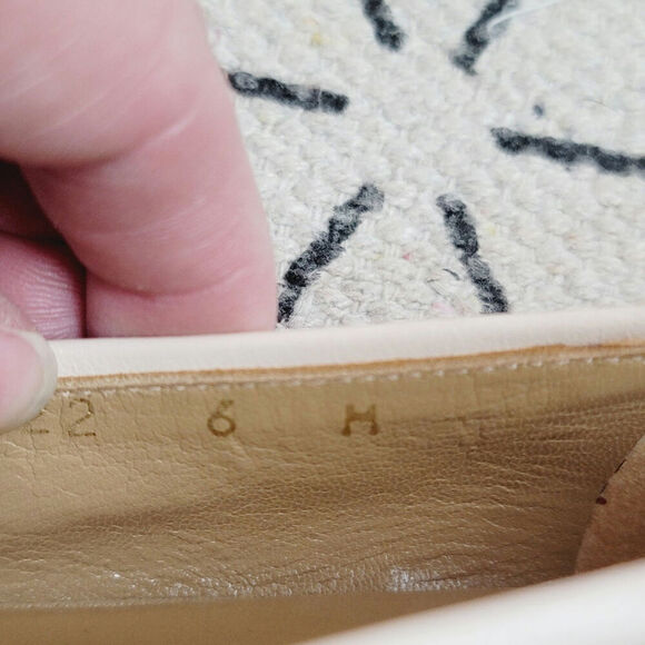 Stuart Weitzman Floral Paisley Print Silk and Leather Ballet Flats, sz 6 - Picture 9 of 15